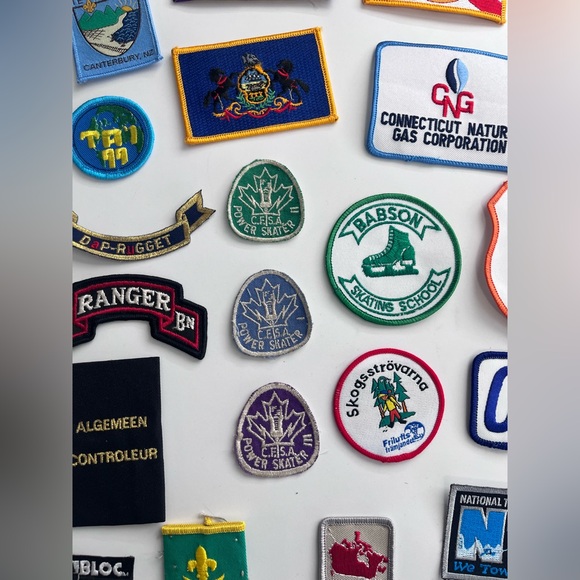 Assorted Vintage Patches Collection - Picture 4 of 9